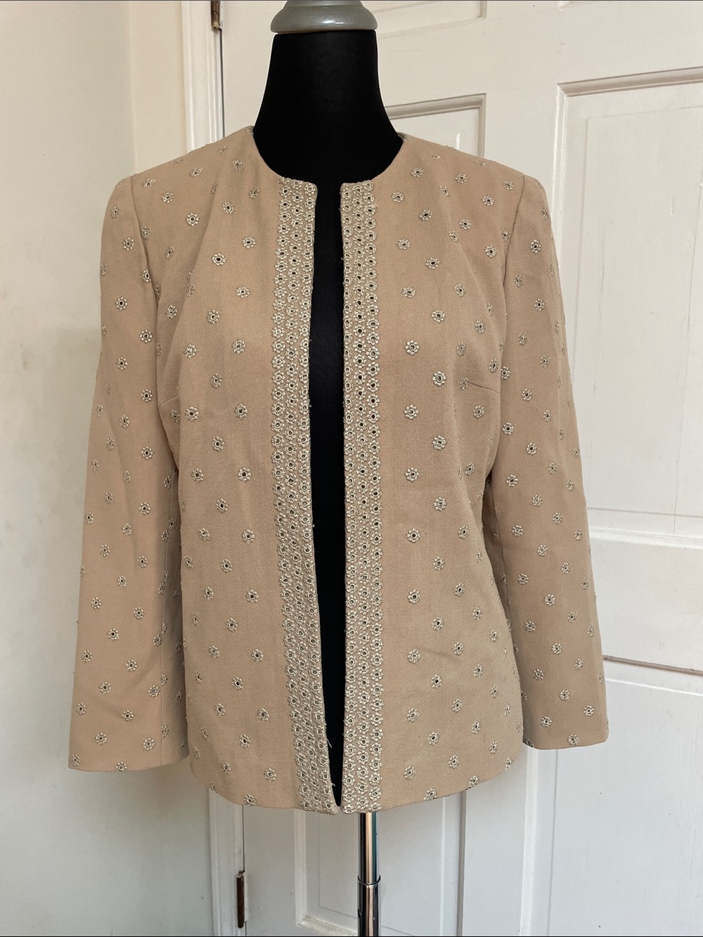 Elegant Tan Oscar De La Renta Women's Pants petite 12p set